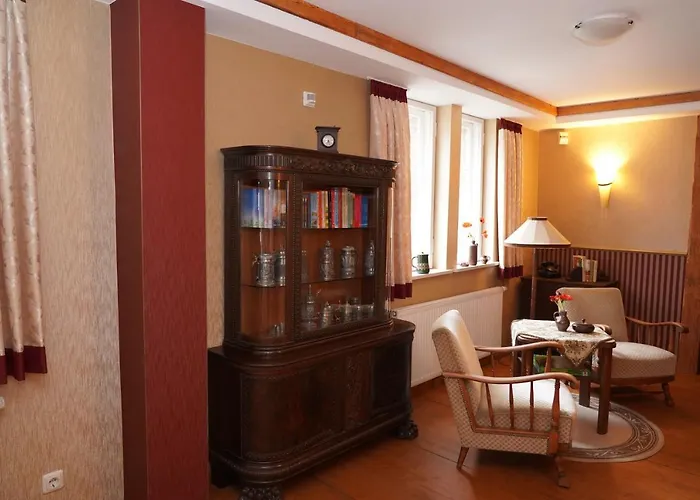 Pensión Mitteltorturm 3*